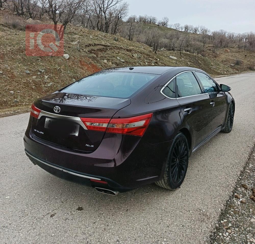 تويوتا أفالون